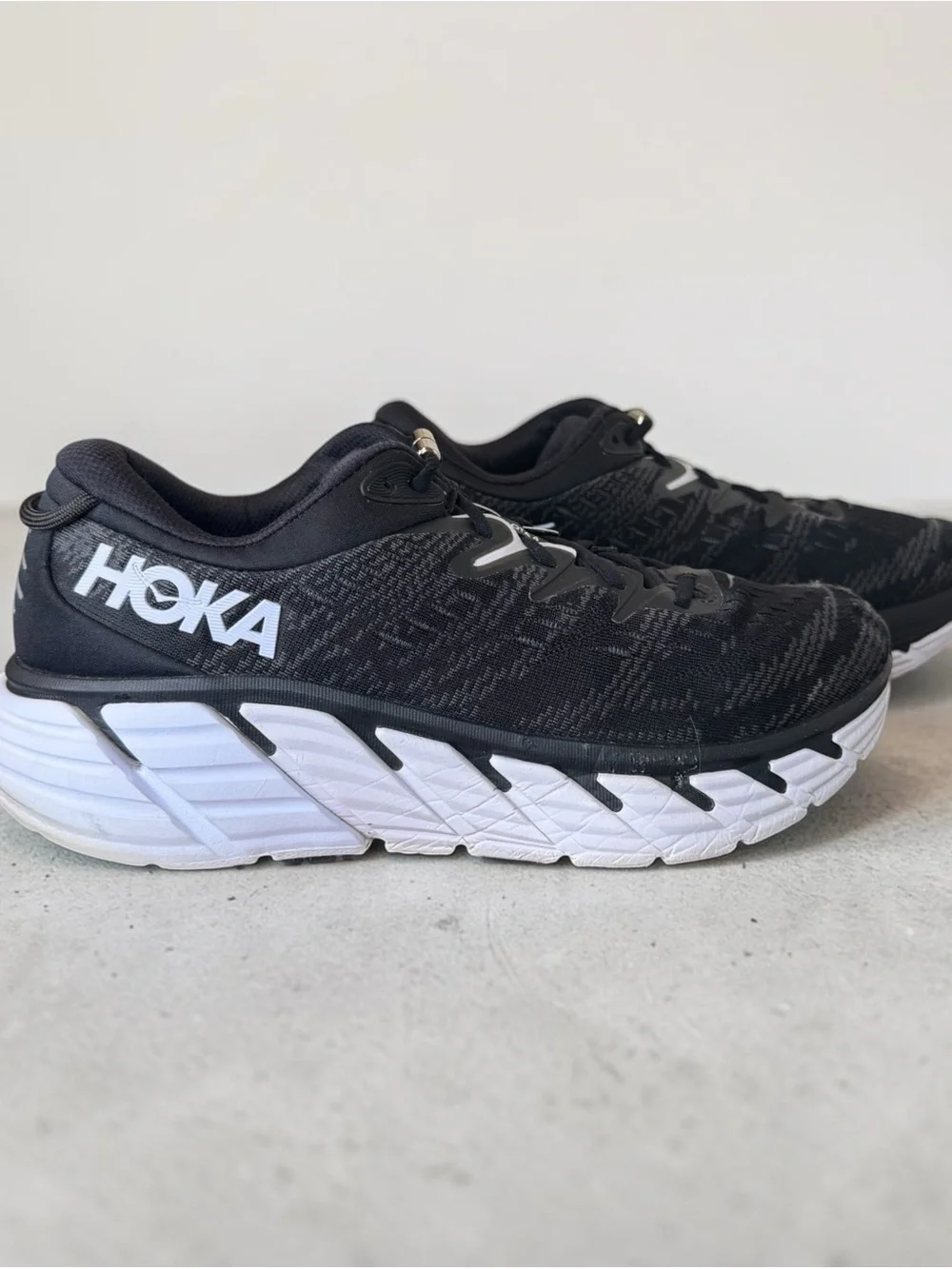 Hoka womens Gaviota 4